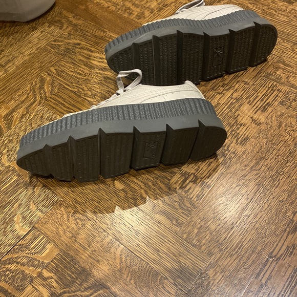 Puma sneakers - Picture 2 of 4